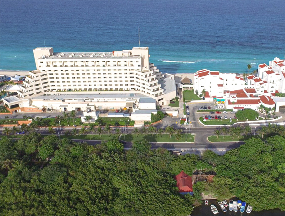 Comparar opciones frente al mar en Cancún